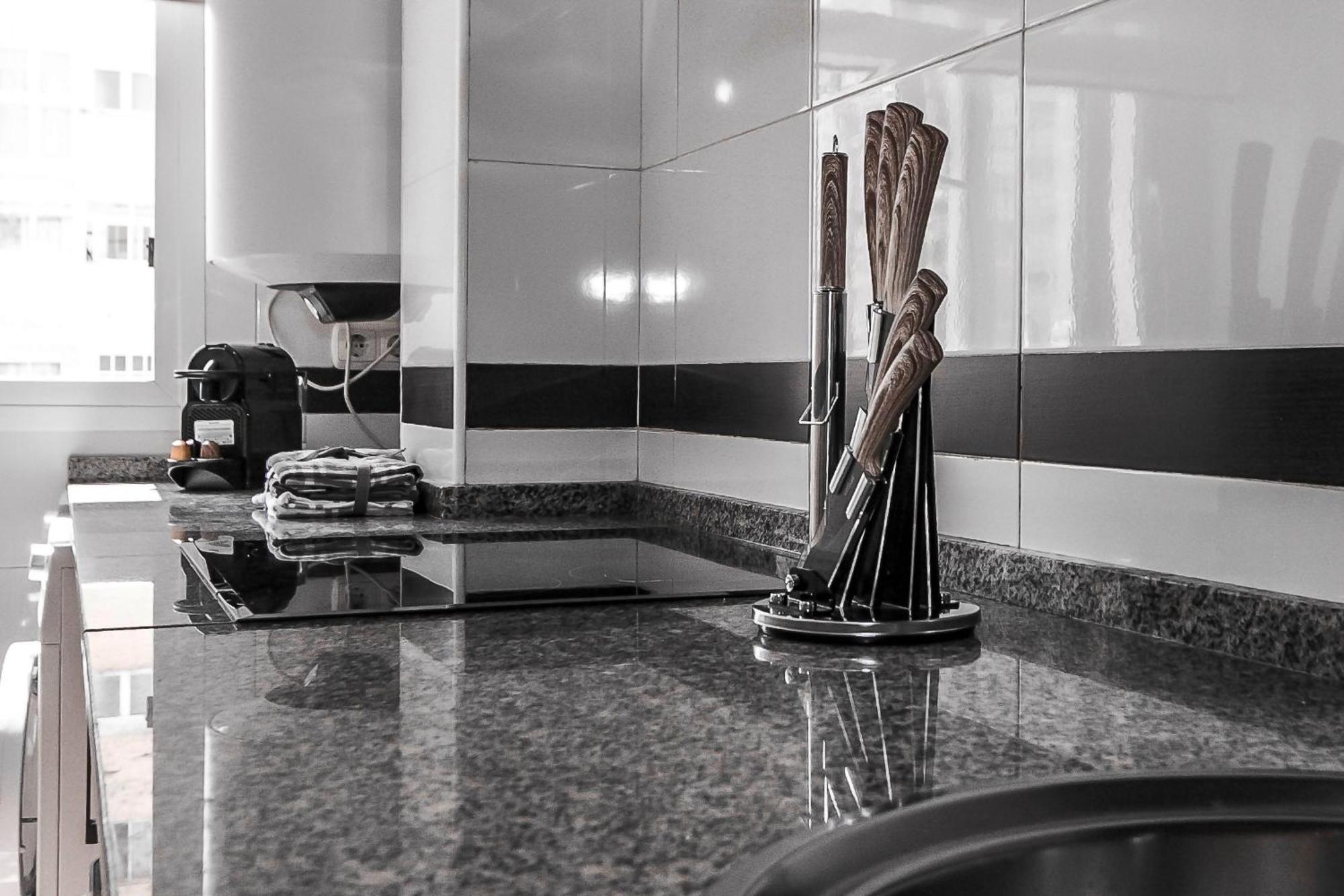 Ave Huelin 3Rooms Alojamiento Con Parking Y Ac Malaga Ngoại thất bức ảnh